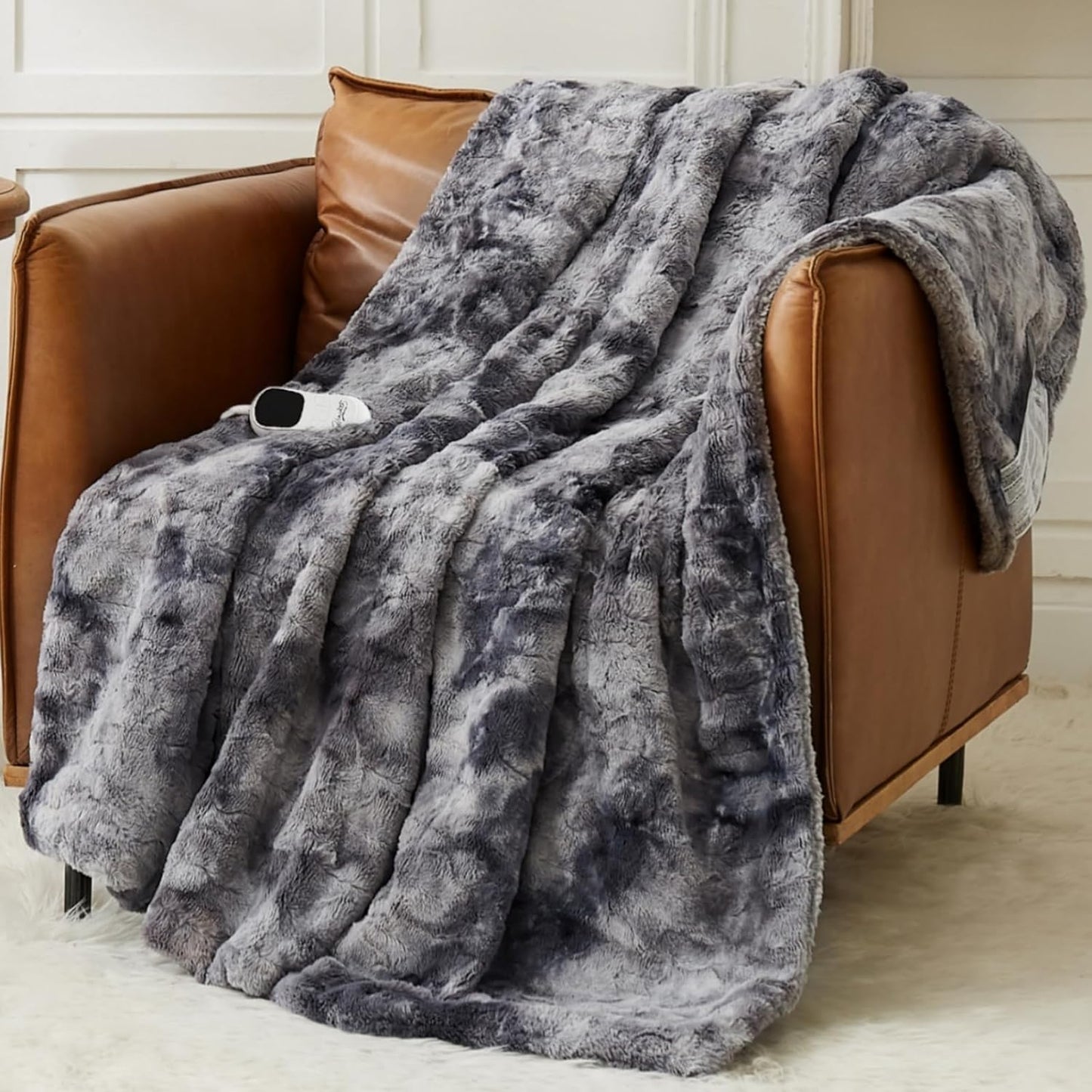 Luxury Heated Blanket – Soft Faux Fur, Sleeves & Foot Pockets