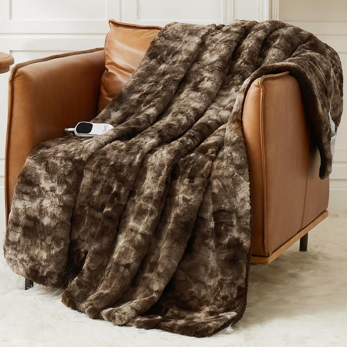 Luxury Heated Blanket – Soft Faux Fur, Sleeves & Foot Pockets